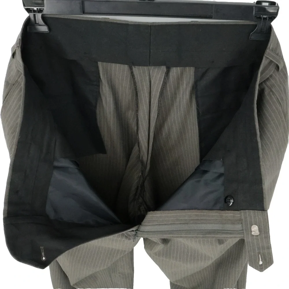 Jos A Bank Suit Mens 43R Gray Pinstripe Wool Pleated Cuffed Pants Single Vent